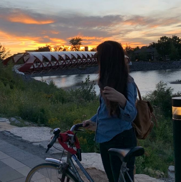 Meet your Posher, Isabel - Picture 1 of 1